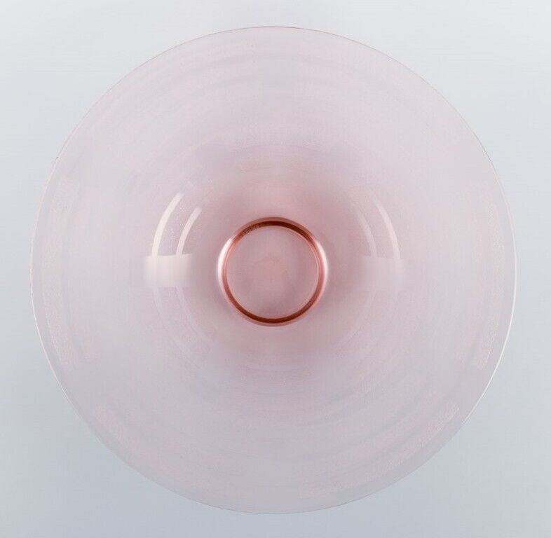 Schneider France Colossal Art Deco pink art glass bowl in a modernist design