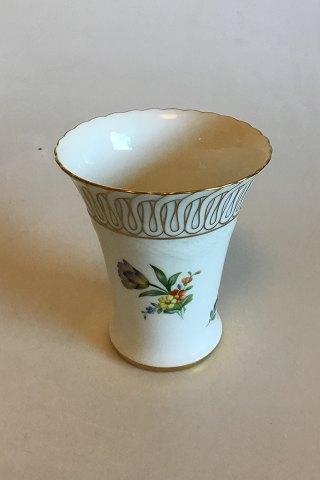 Bing & Grondahl Saxon Flower White Vase No 186