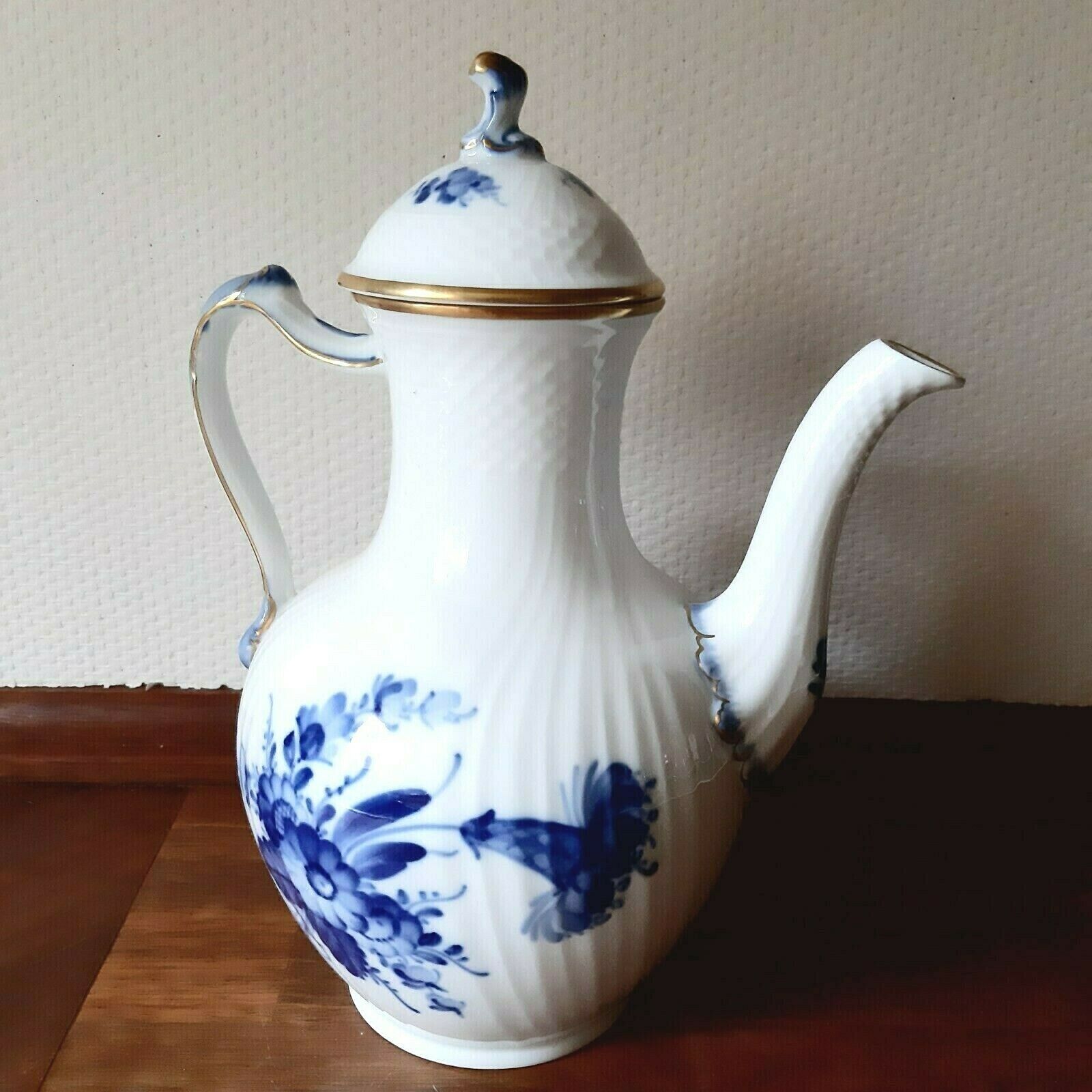 Coffee Pot BLUE FLOWER Curved w GOLD # 10-1794 Royal Copenhagen 1959 Fact 1