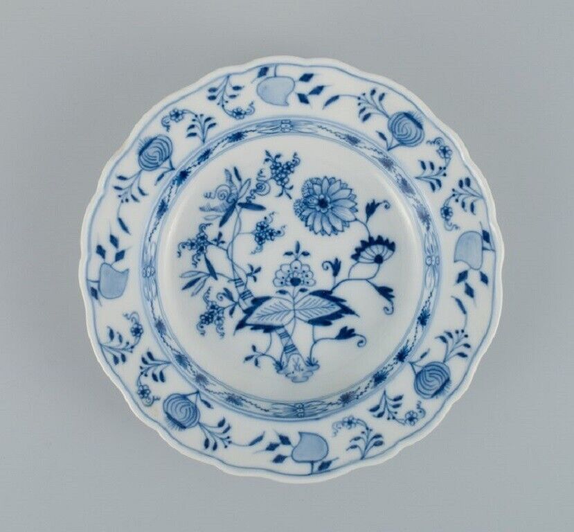 Meissen set of three deep plates hand painted Blue Onion Late 19th C