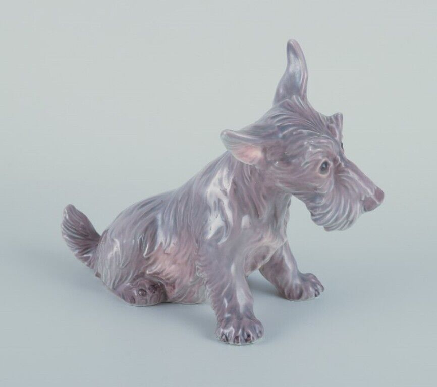 Dahl Jensen porcelain figurine of a sitting Scottish Terrier Model number 1078