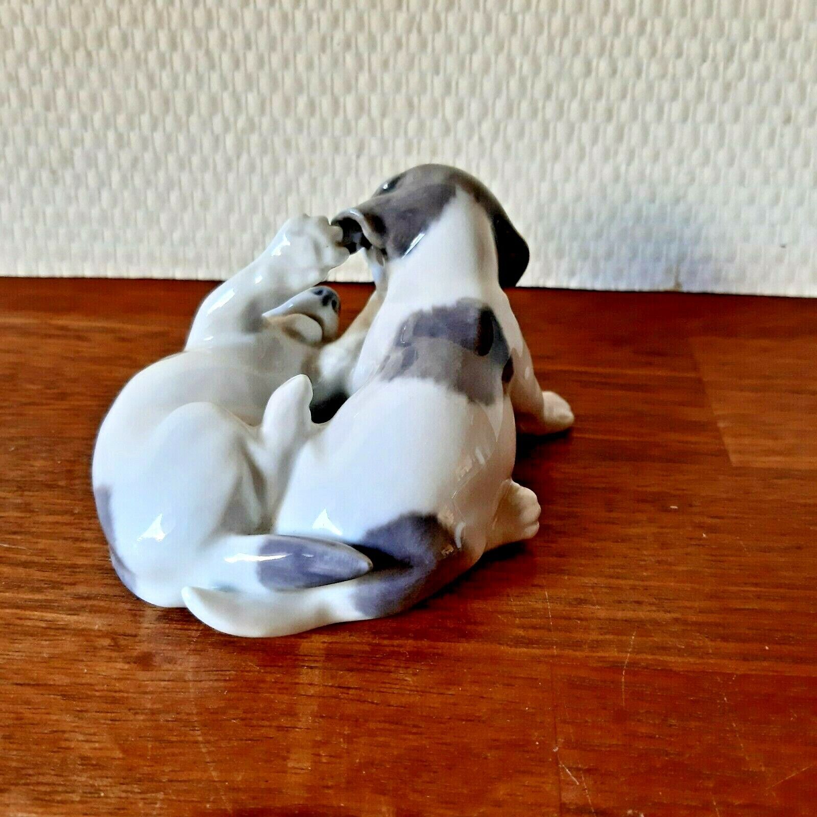 POINTER PUPPIES by Erik Nielsen for ROYAL COPENHAGEN Denmark # 453 Fact First