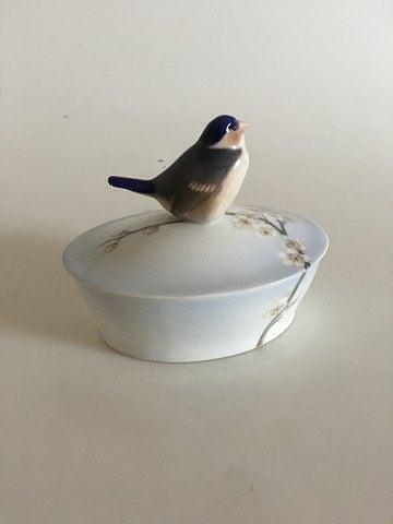 Royal Copenhagen Art Nouveau Lidded dish with bird No 64/1464