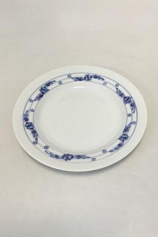 Royal Copenhagen Rosenknop Lunch Plate No 8096