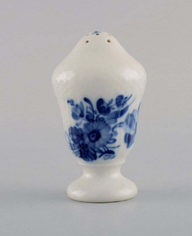 Royal Copenhagen Blue Flower Curved salt and pepper shaker