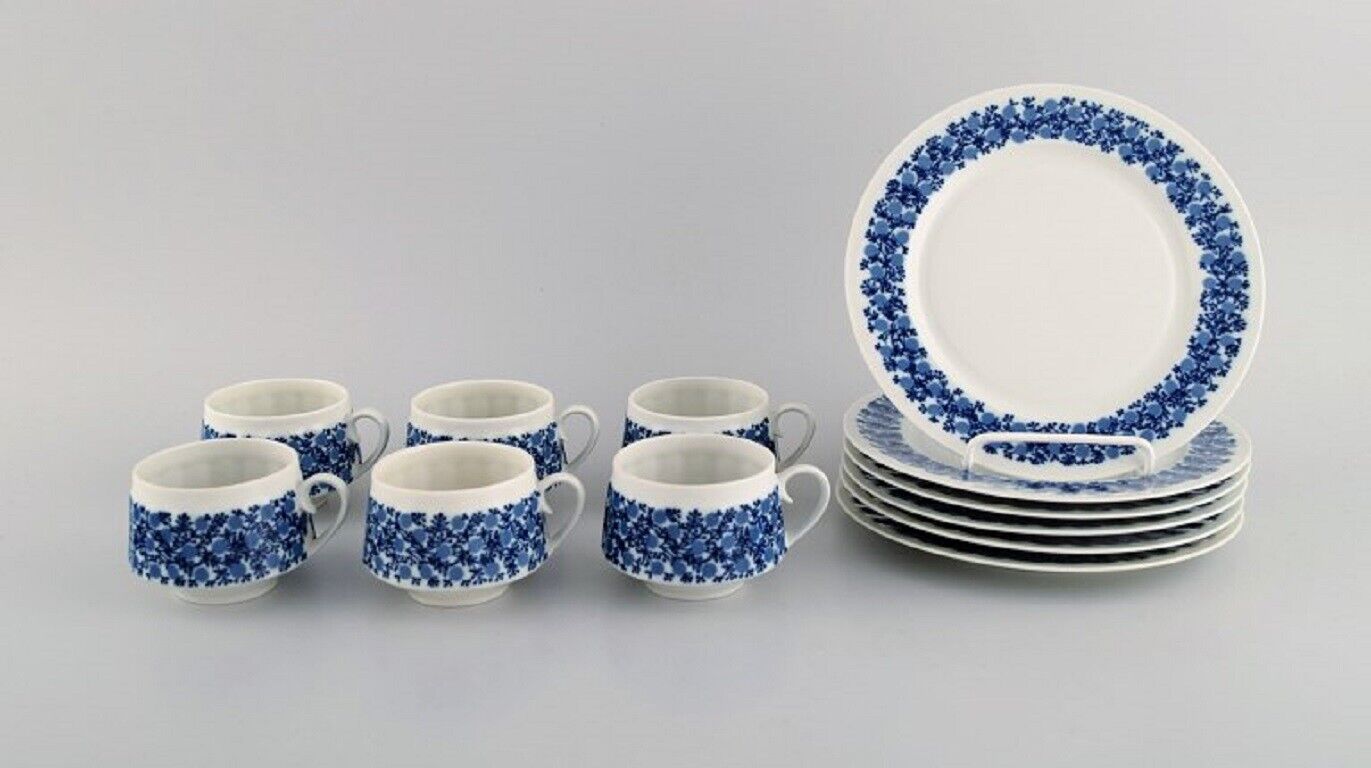 Arabia Finland Retro Doria porcelain coffee service with blue decoration