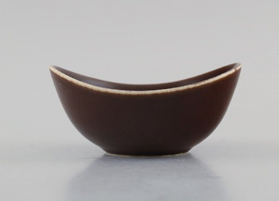 Gunnar Nylund (1904-1997) for Rörstrand Bowl in glazed ceramics Mid-20th C