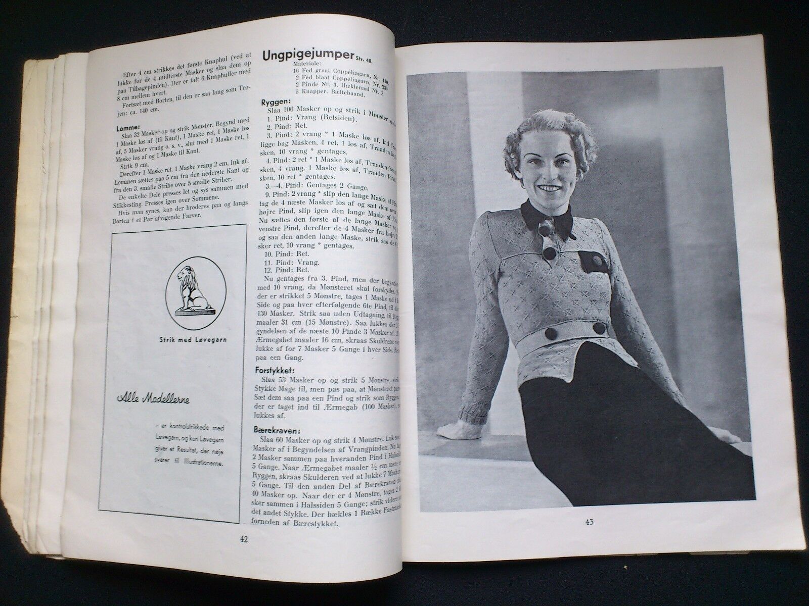 Danish "Strikkebog" Knitting book from 1938 Great black  white fashion fotos