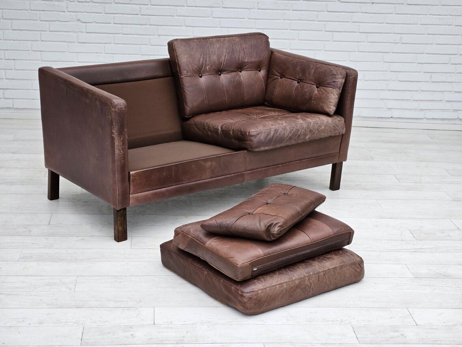 1970s Danish 2-seater classic sofa original brown leather