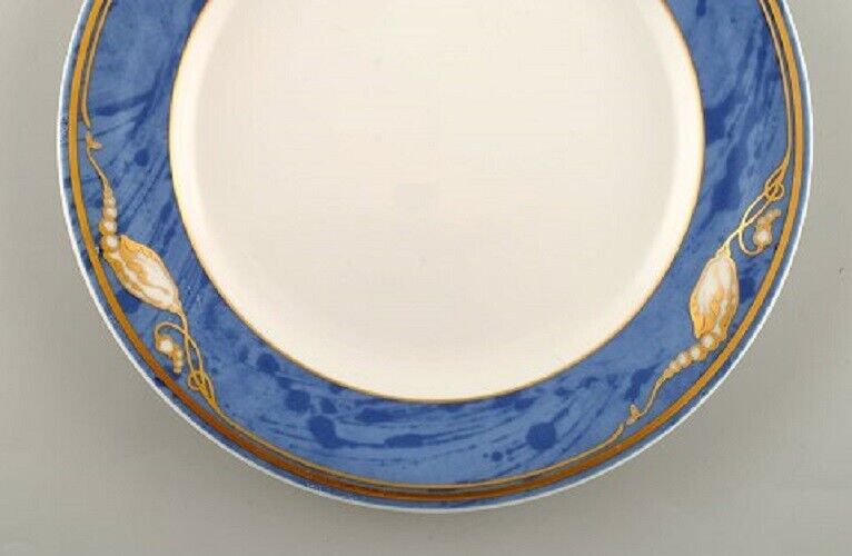 Royal Copenhagen "Magnolia" plate Six pieces in stock Late 20th C