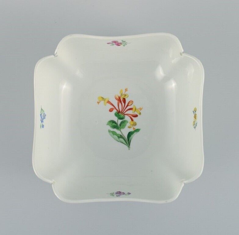 Meissen square bowl hand painted with flowers Late 19th century