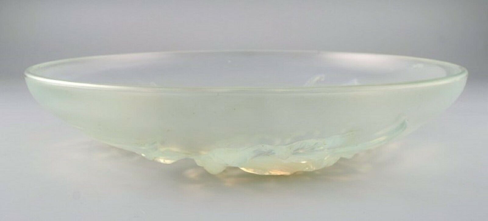 Verlys France Large Art Deco bowl in mouth-blown art glass with flowers