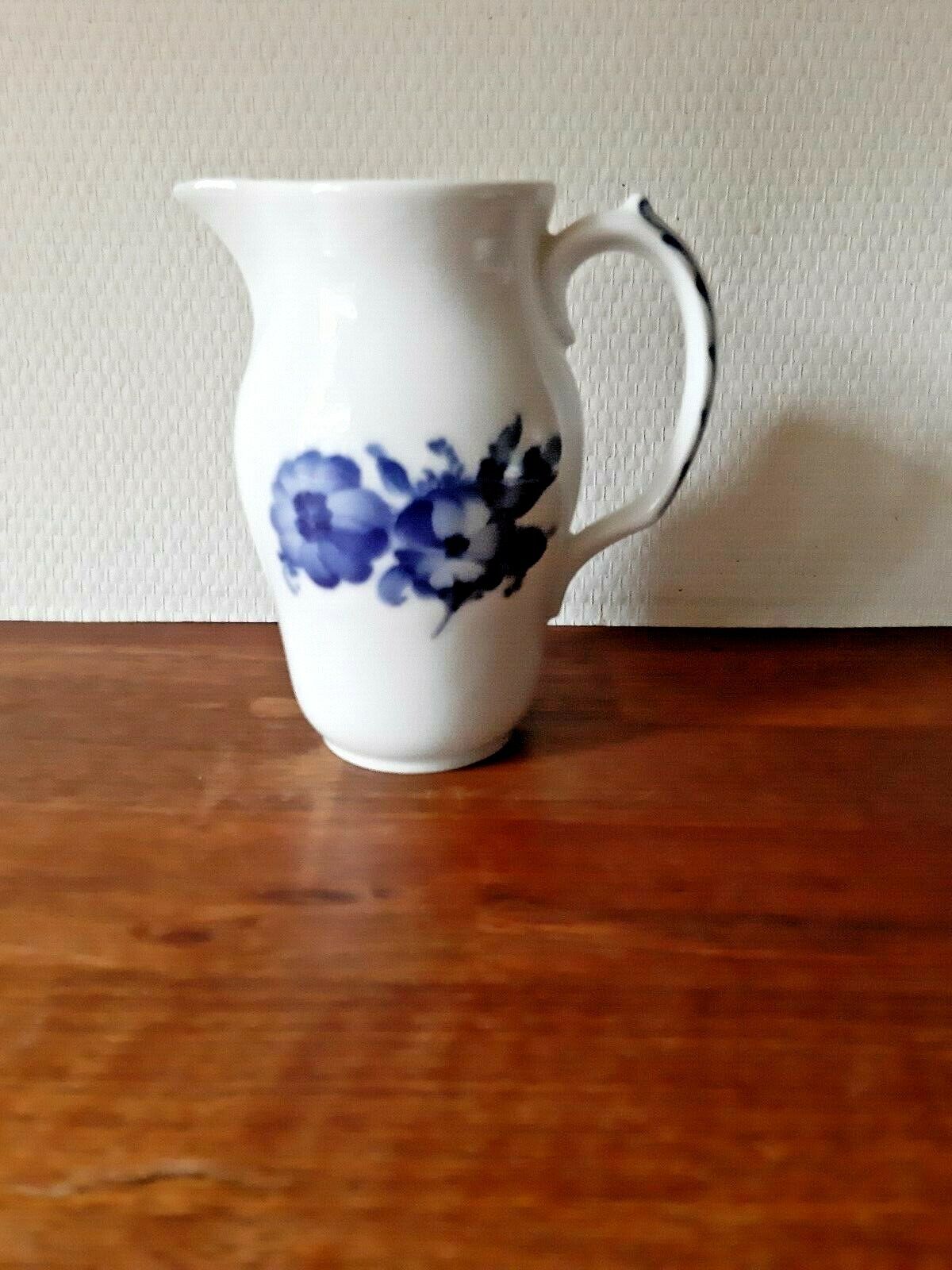 OLD Milk Jug BLUE FLOWER BRAIDED 1923 - 1928 Royal Copenhagen # 10-8143 Fact 2