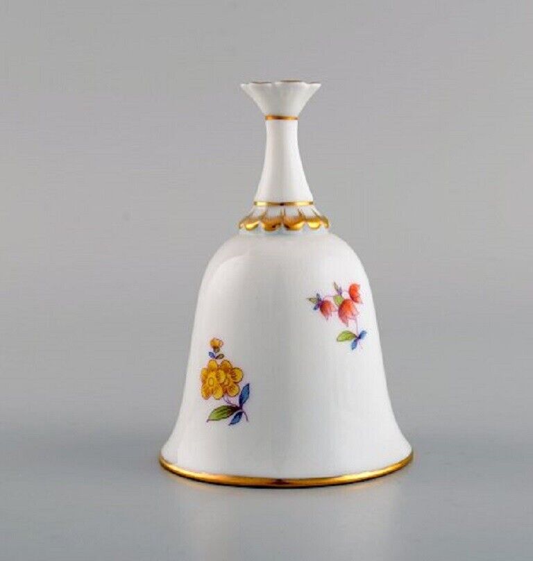 Herend table bell in hand-painted porcelain with flowers and gold decoration