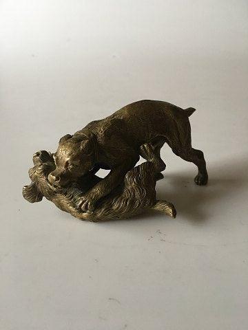 Bronze figurine of two dogs fighting