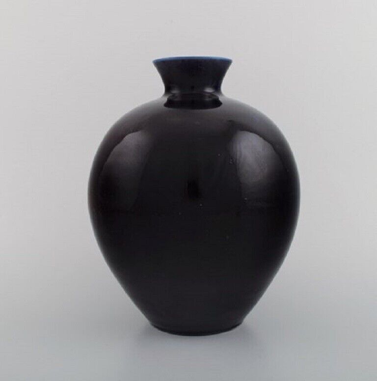 Berndt Friberg (1899-1981) for Gustavsberg Studio Vase in glazed stoneware