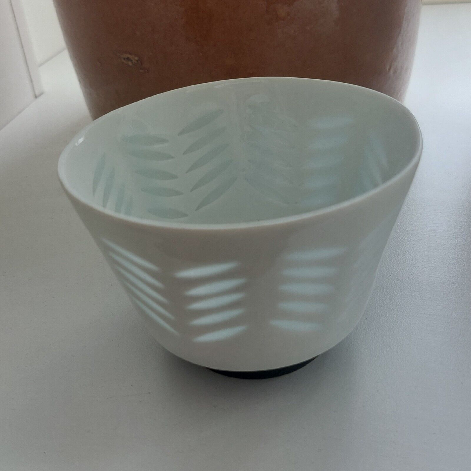 Vintage elegant porcelain Rice bowl from Arabia Finland by Friedl Holzer-Kjell