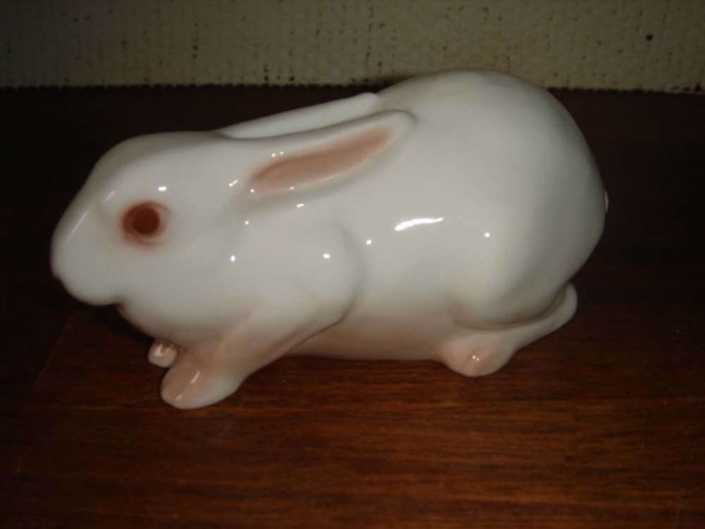 WHITE RABBIT SITTING # 2441 by Bing & Grondahl Royal Copenhagen