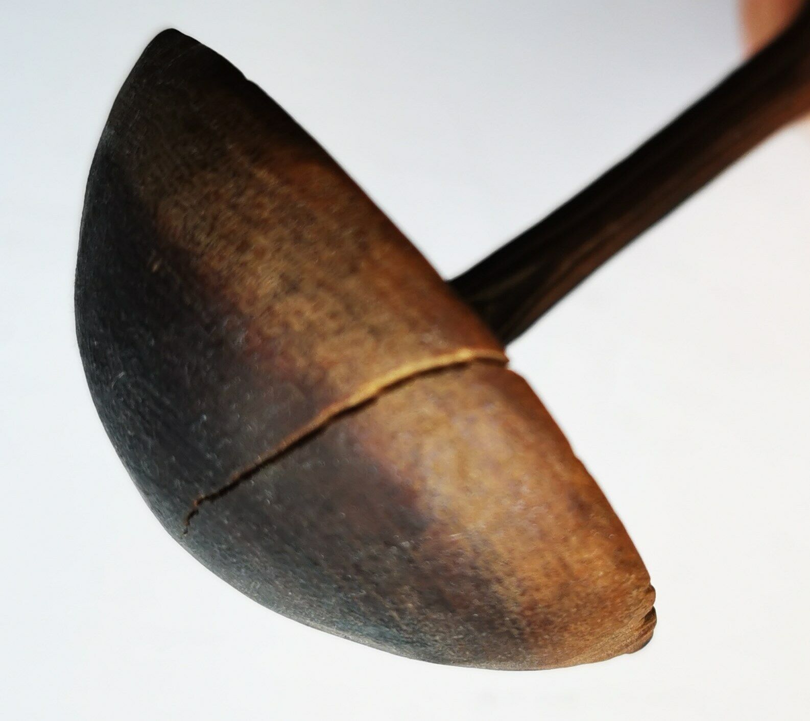 Scandinavian folk art in wood: Beautiful hand-carved spoon with crown from 1831