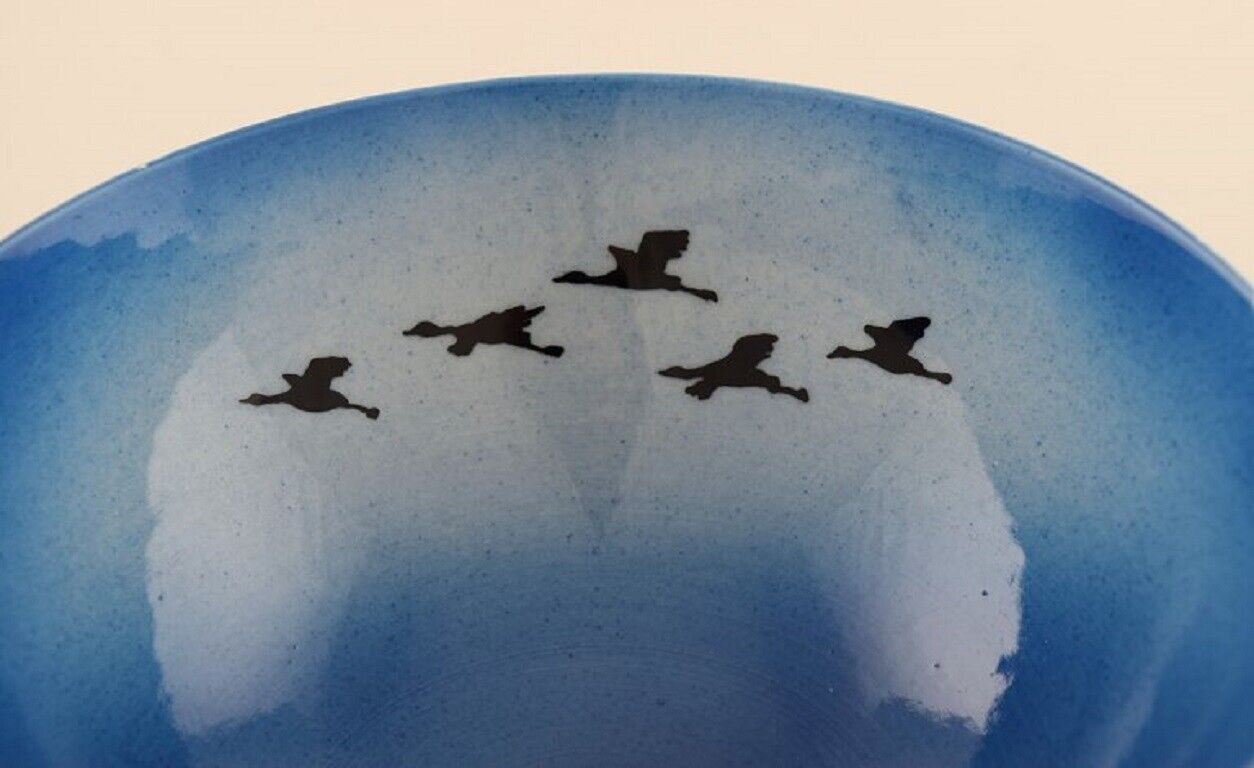 Sven Wejsfelt Gustavsberg Studio Bowl with hand-painted birds