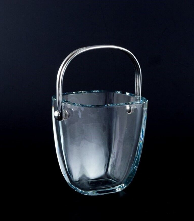 Modernist ice bucket in art glass with a handle in sterling silver