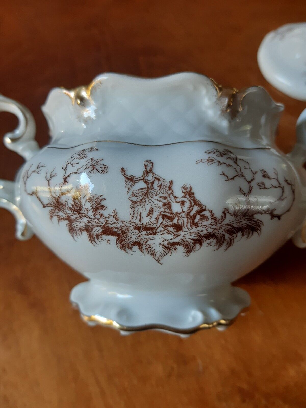 Royal Coburg Porcelain sugar bowl