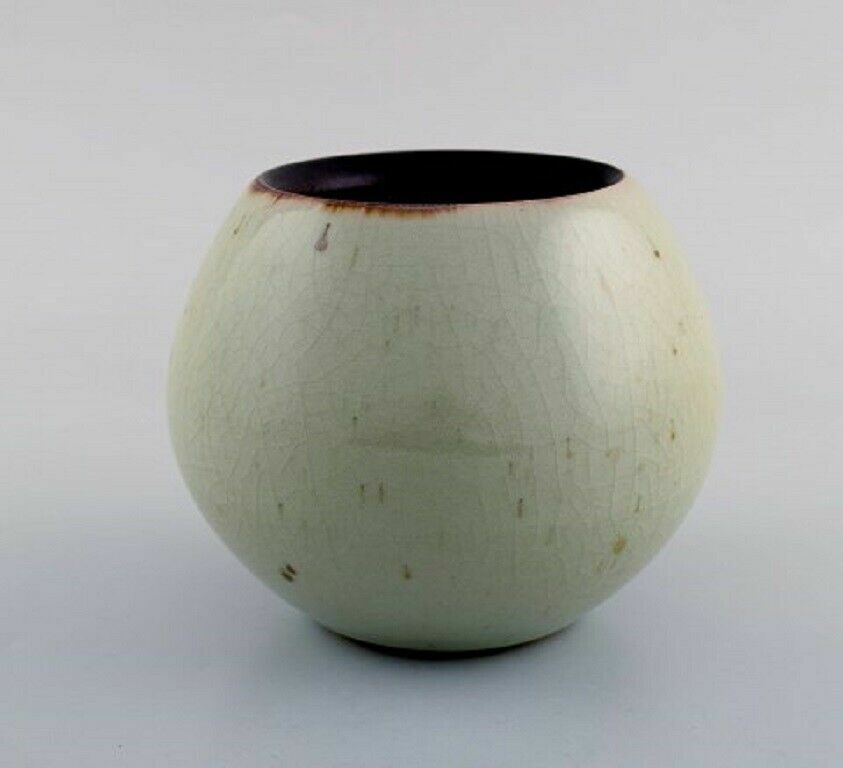 European studio ceramist Unique vase in glazed ceramics