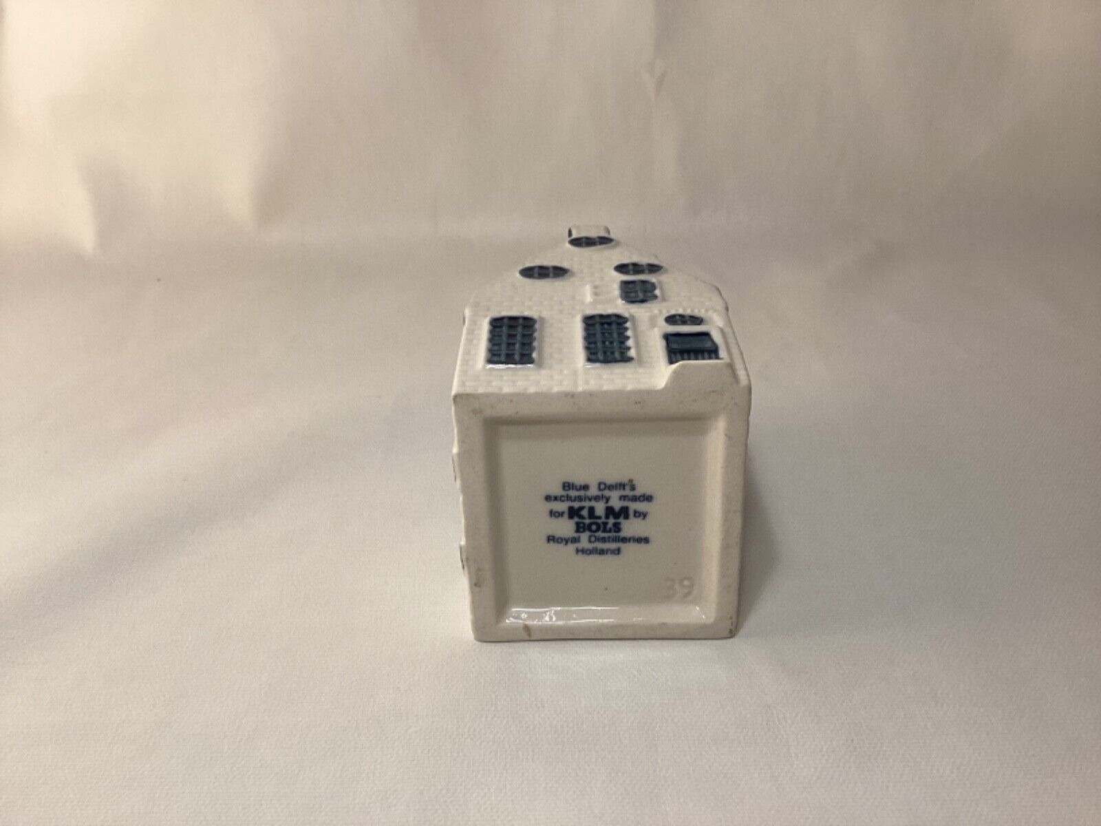 KLM Blue Delft House #39 - Miniature pottery house - Empty Bols