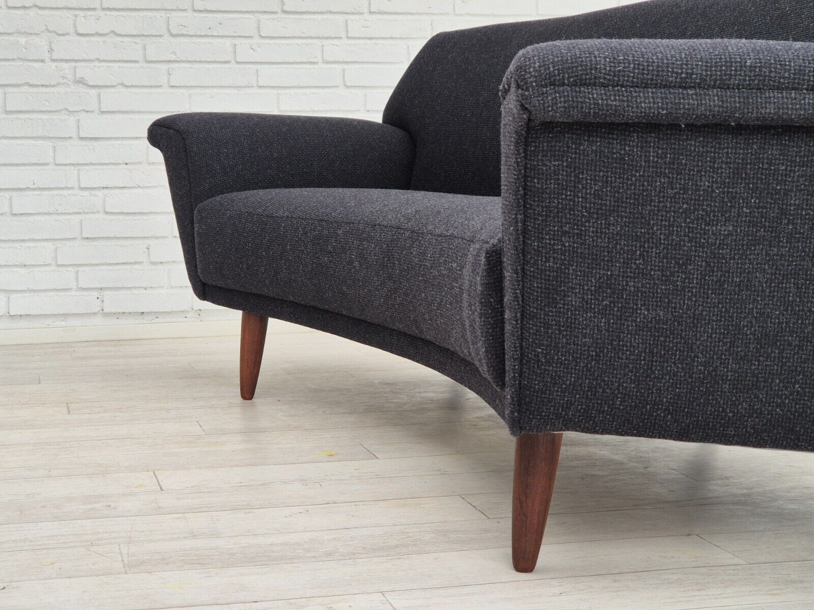 1960s Danish design by Georg Thams for Vejen Polstermøbelfabrik reupholstered