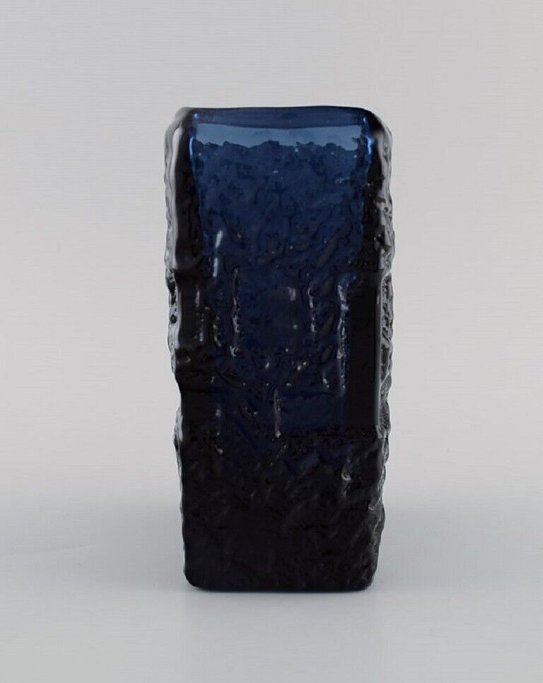 Göte Augustsson (1917-2004) for Ruda Two vases in blue mouth blown art glass