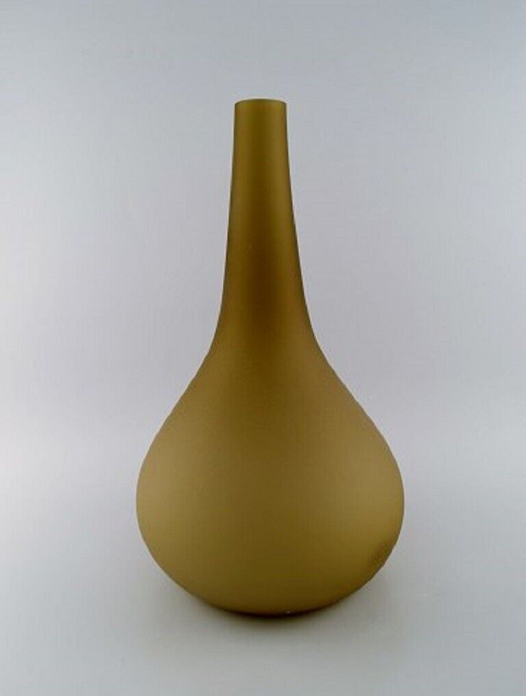 Salviati Murano Large teardrop-shaped vase in smoky mouth-blown art glass