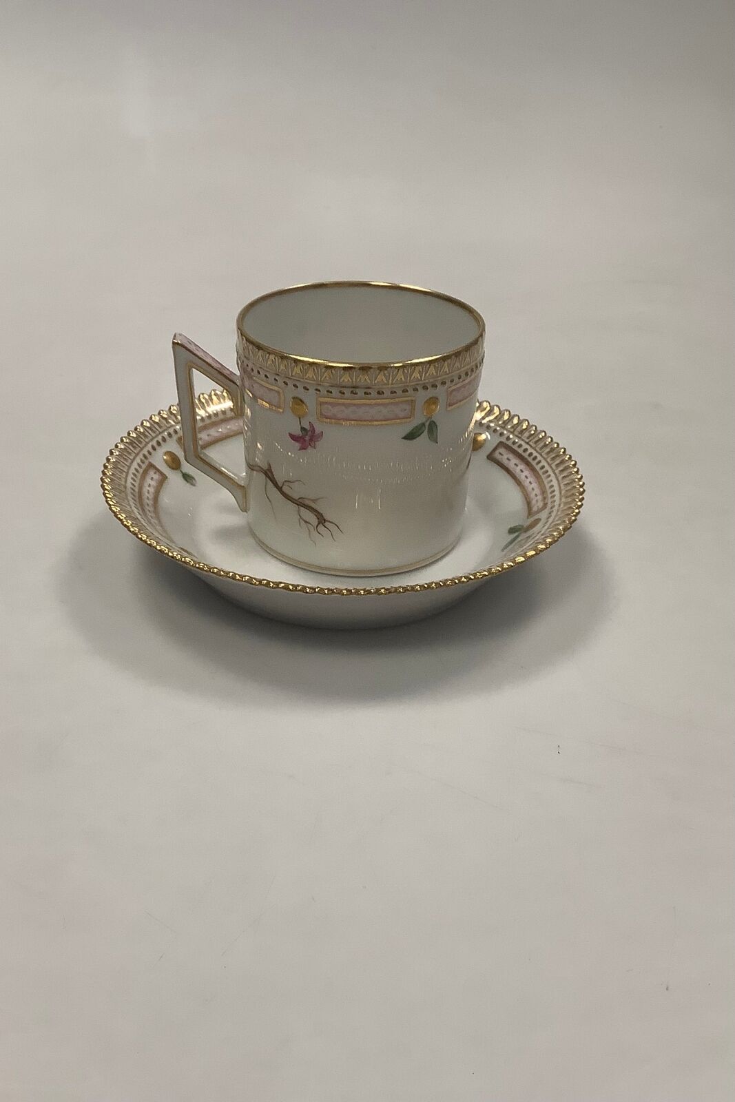 Royal Copenhagen Flora Danica Chocolate Cup No 20 / 3513