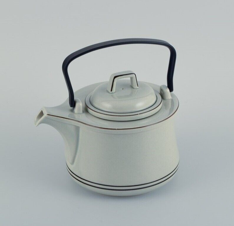 Jens Harald Quistgaard for Bing  Grøndahl"Colombia" teapot in stoneware