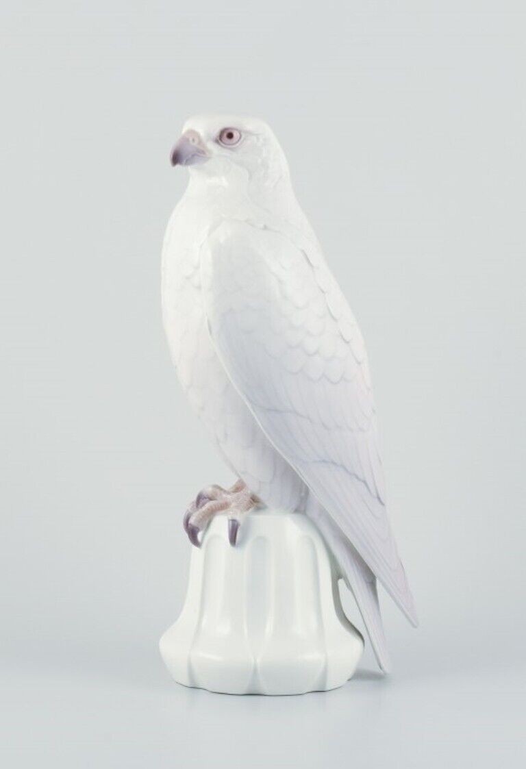 Dahl Jensen for Bing  Grøndahl Impressive porcelain figurine of falcon