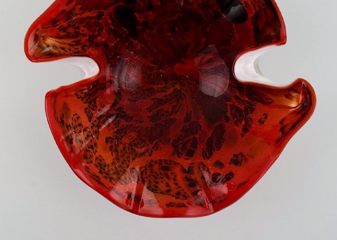 Organically-shaped Murano bowl in mouth-blown art glass  Italian design