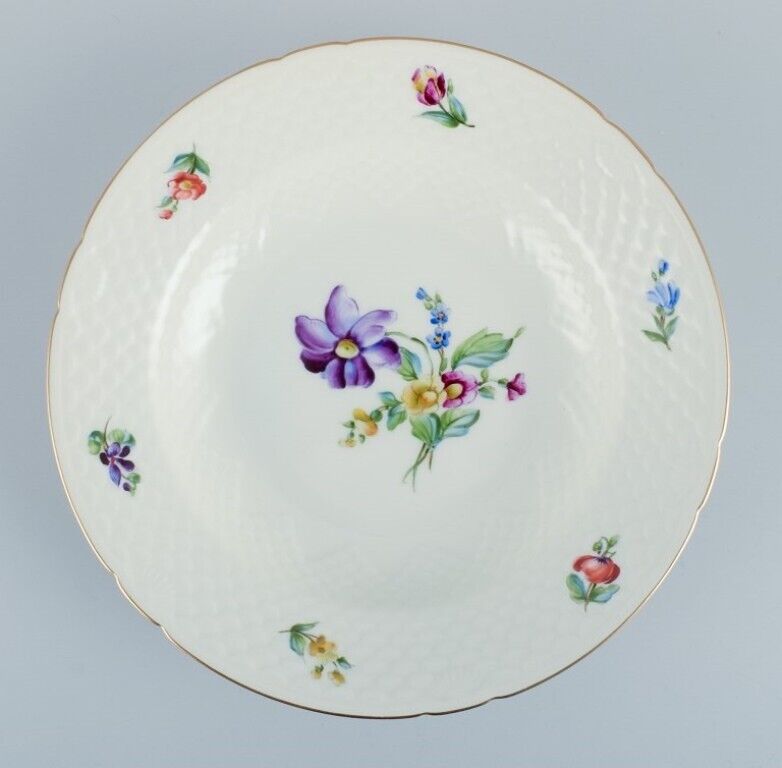 Bing  Grøndahl Saxon Flower set of six deep plates decorated with flowers