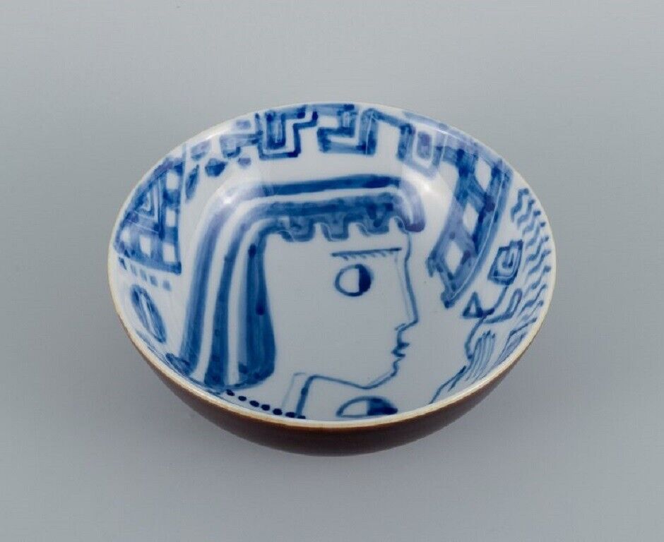 Gunnar Nylund for Rörstrand  Unique ceramic bowl hand-painted with female face