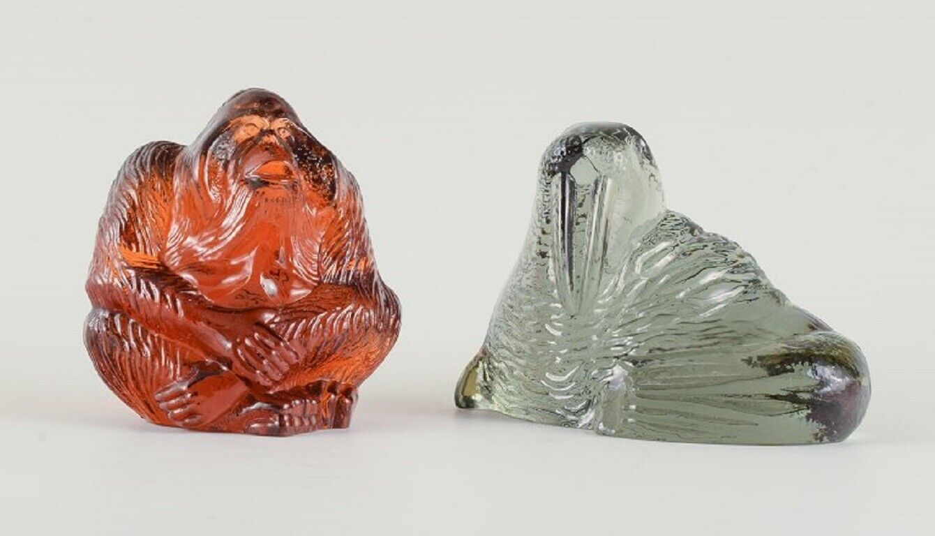 Paul Hoff for Swedish Glass Two figures Orangutan and  walrus 1970s