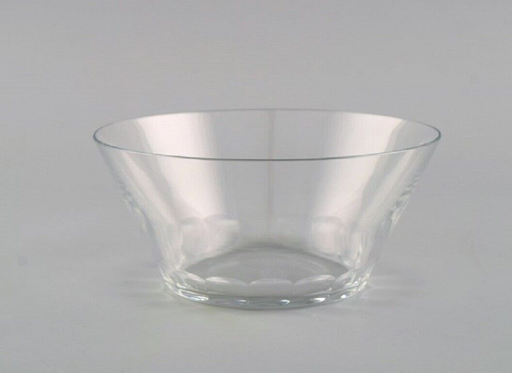 Baccarat France Seven rinsing bowls in clear mouth-blown crystal glass