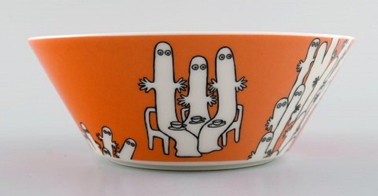 Arabia Finland Two porcelain bowls with motifs from "Moomin" Late 20th C