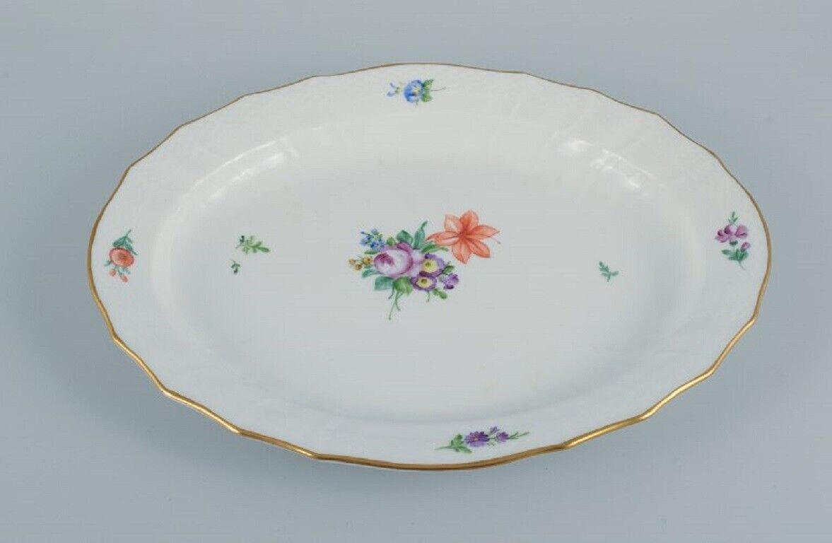 Royal Copenhagen Light Saxon Flower oval serving dish