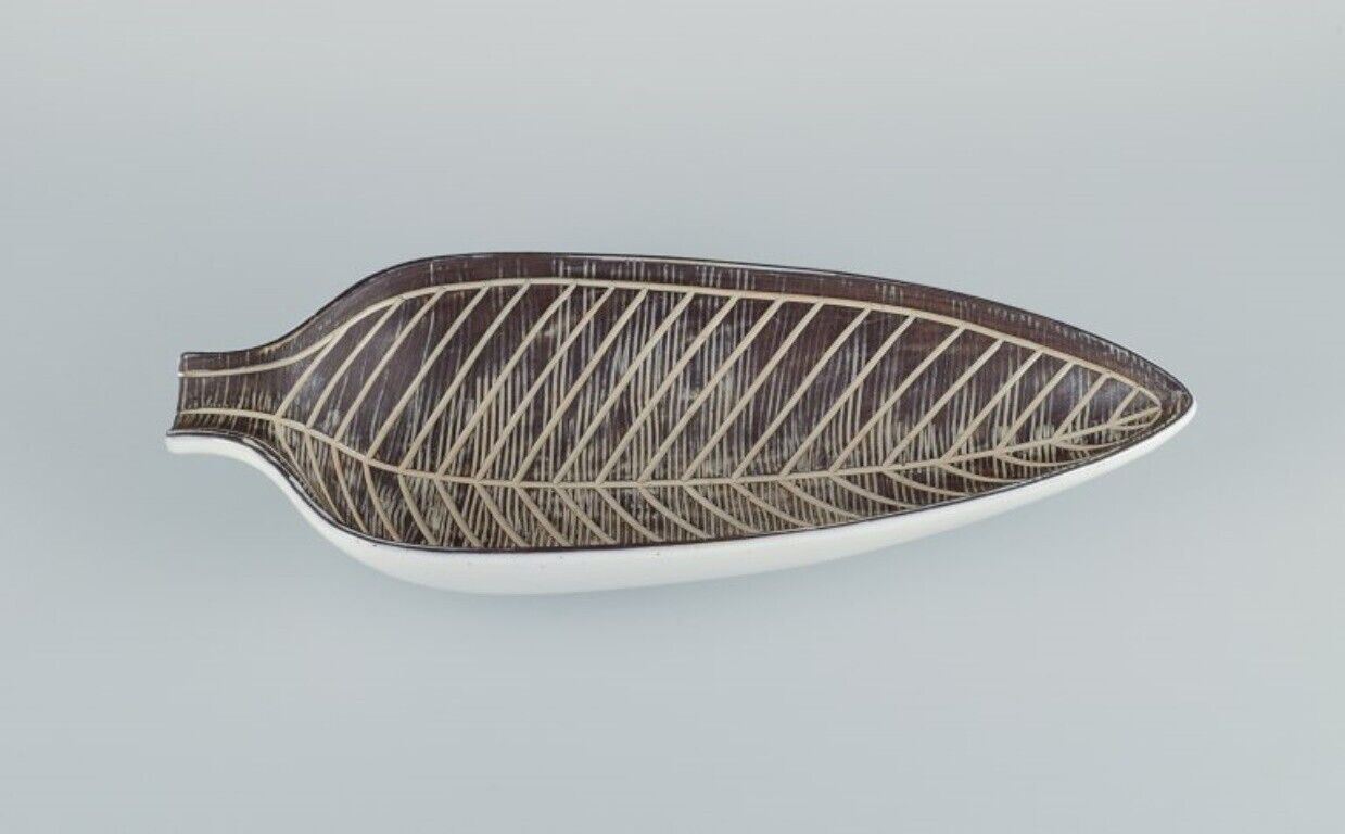 Mari Simmulson for Upasala-Ekeby "Nigeria" large oblong ceramic dish