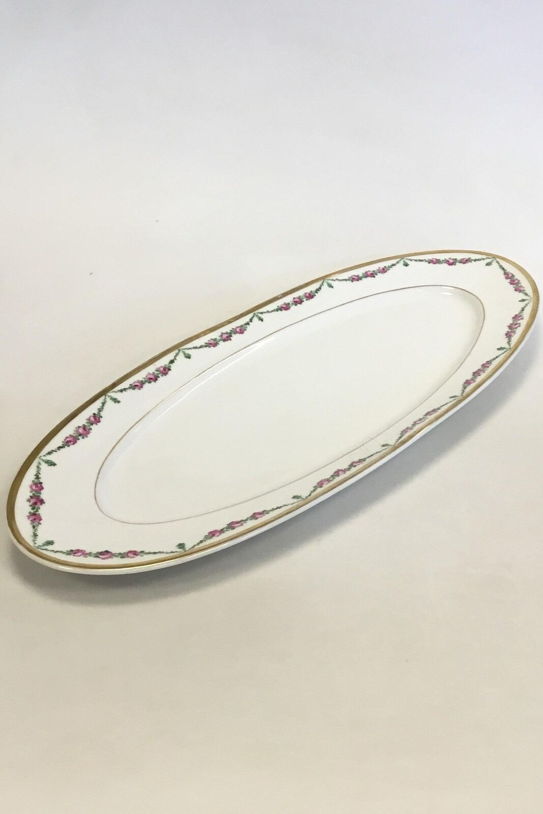 Royal Copenhagen Pattern no 478 Rose garland with gold Fish Platter No 9012