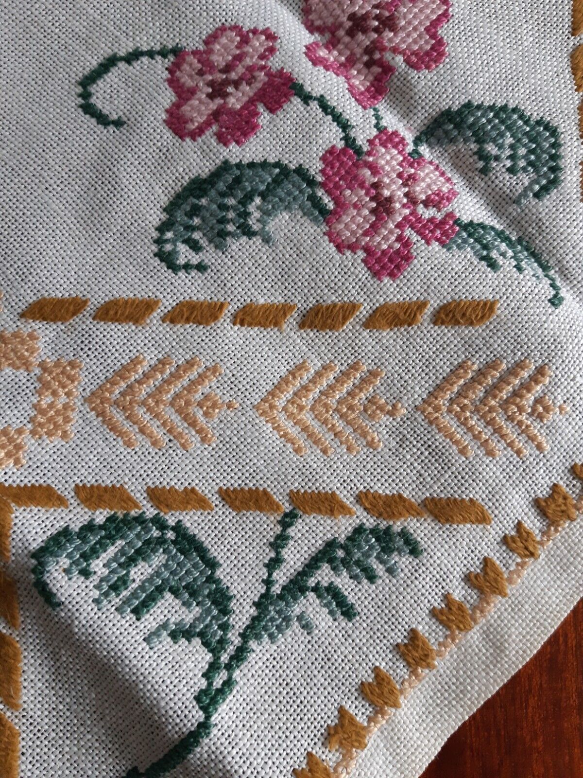 Swedish vintage handmade floral table cloth