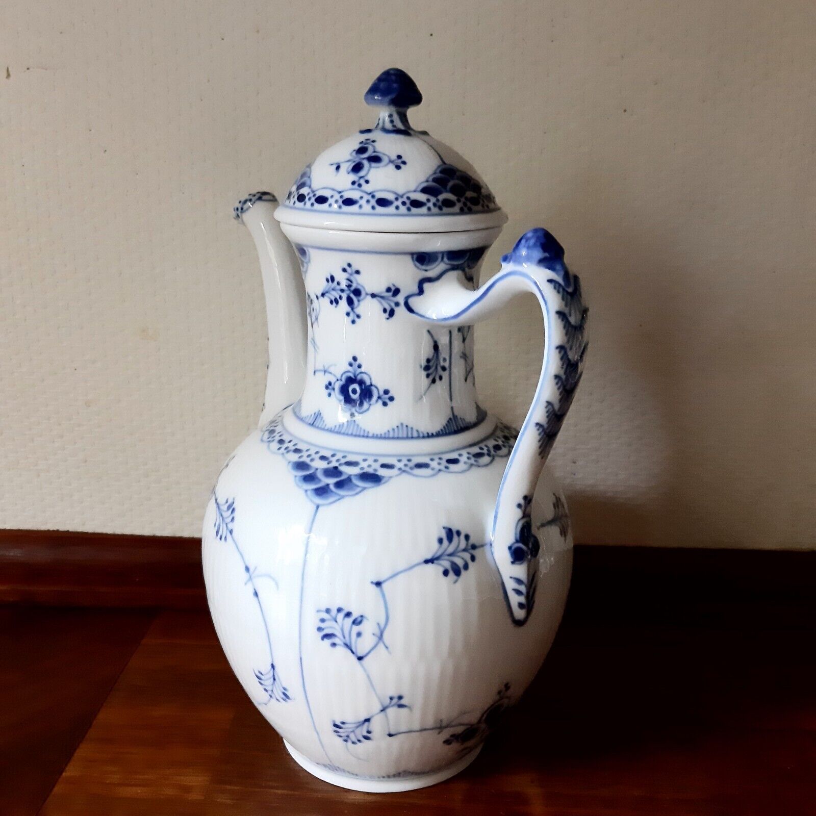 ANTIQUE pre-1923 Large Coffee Pot BLUE FLUTED HALF LACE # 1-519 Royal Copenhagen