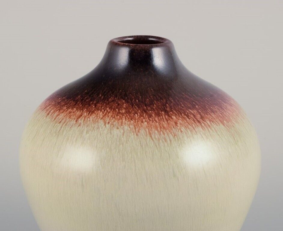 Vicke Lindstrand for Ekeby "Marianne" ceramic vase  1950-1952