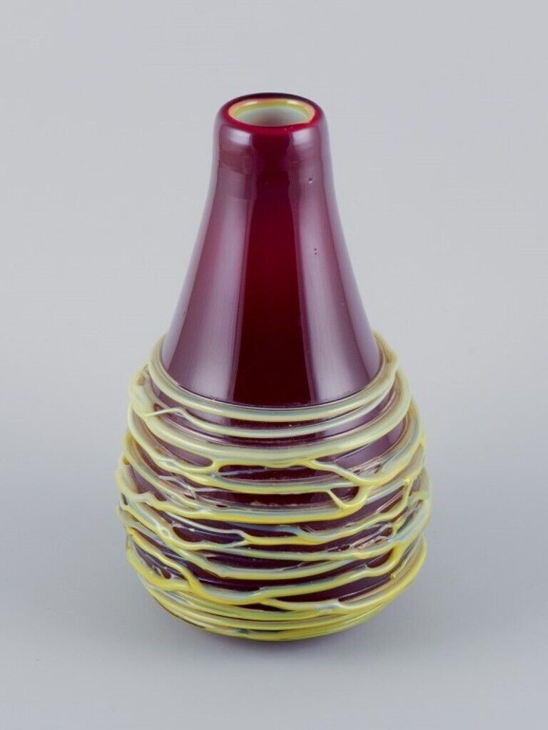 Murano Italy large mouth-blown spaghetti vase in burgundy art glass 1970s