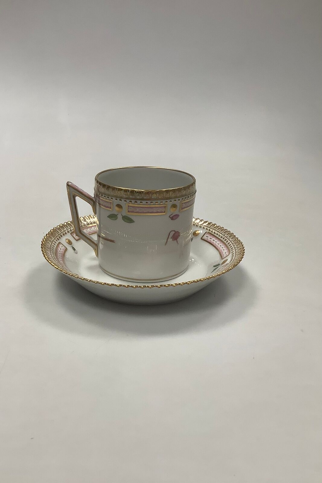 Royal Copenhagen Flora Danica Chocolate Cup No 20/ 3512 / 3513