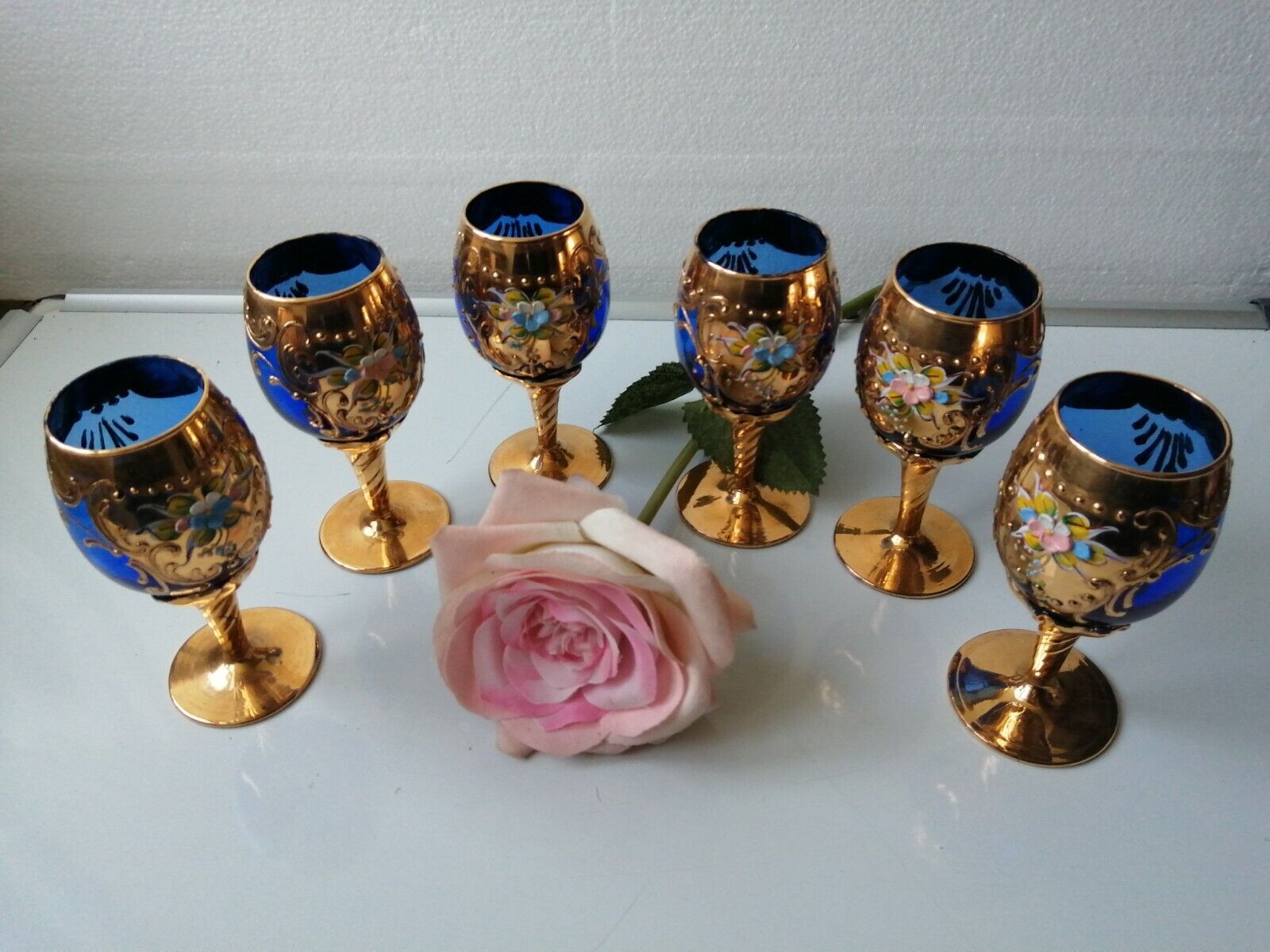 Vintage Murano 6 "Tre Foghi" glasses by Salvadori 21 carat gold gilt Superb