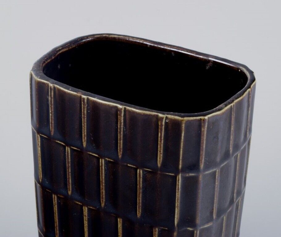 Göran Bäck for Arabia Finland Ceramic vase in a modernist and stylish design